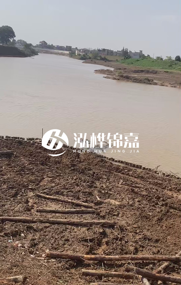 打松木樁施工用什么機(jī)械最好-松木樁施工技術(shù)要求？