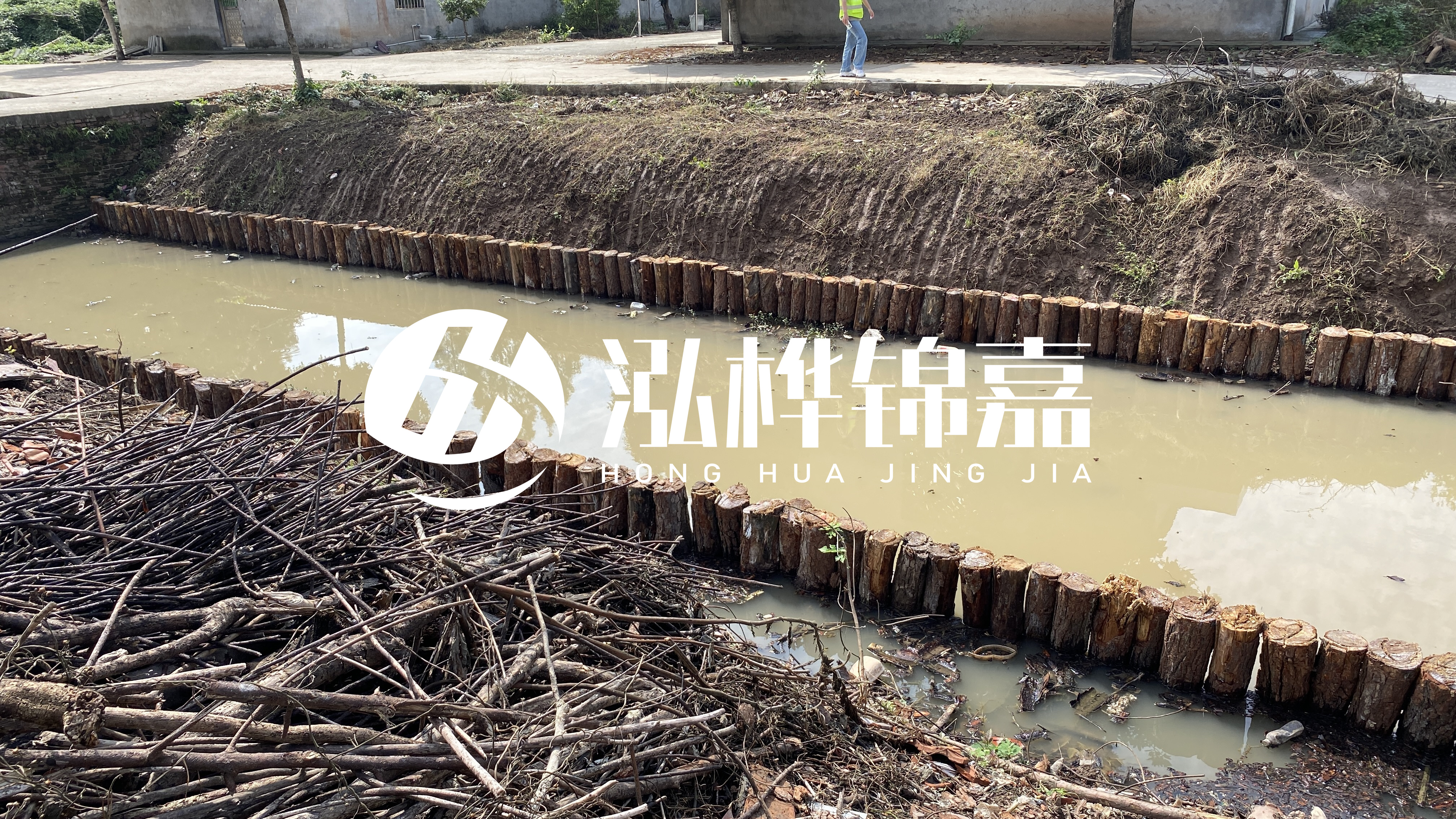 打樁木樁的間距和排列方式有何講究？不懂這些細節(jié)，工程質量堪憂！