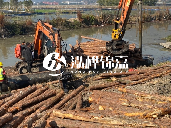 湖南松木樁批發(fā)廠家-5米松木樁批發(fā)1000根有優(yōu)惠嗎？