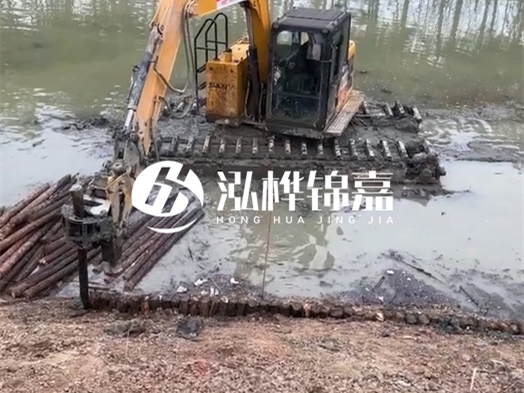 河道木材松木樁怎么選？河道工程用什么規(guī)格松木樁？