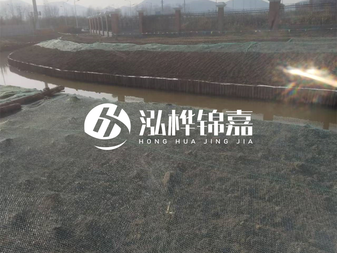 河道木樁打不下去怎么辦？河道打樁木能在水里使用多少年？